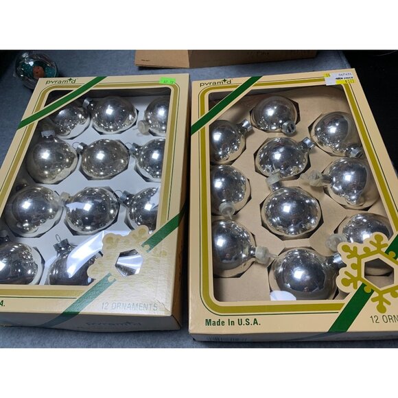 Vintage Pyramid Decorative Silver Glass Christmas Ornaments Set Of 24 - Picture 6 of 6
